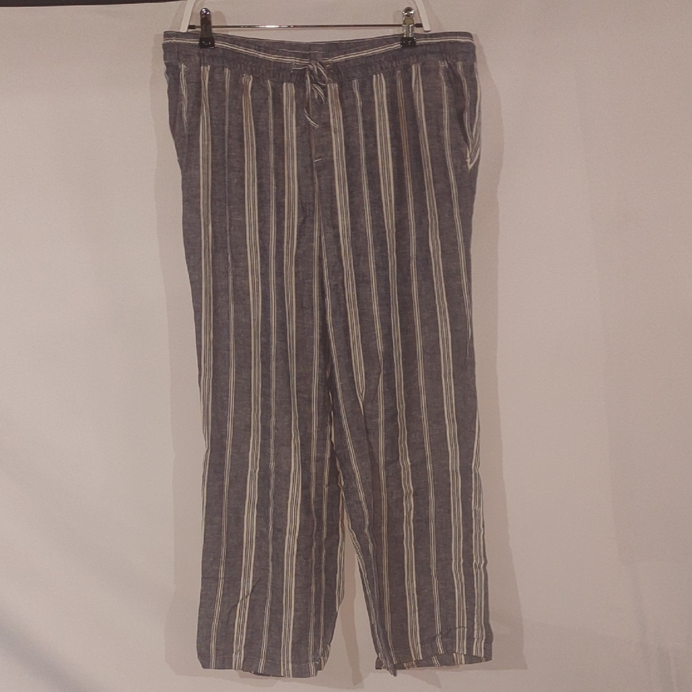 Old Navy Gray and Cream Striped Wide Leg Pants